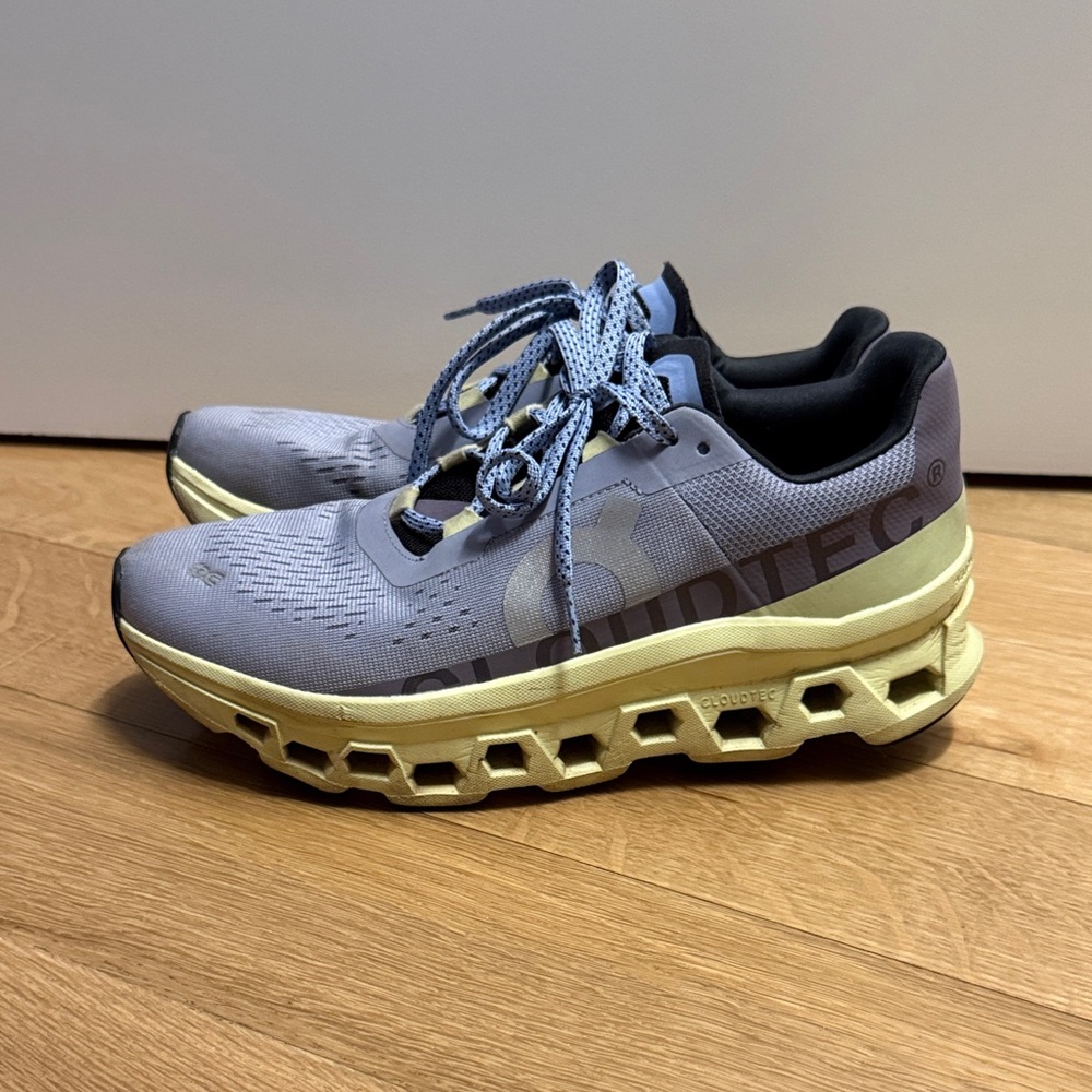 On Running Women’s Cloudmonster Shoes - Picture 3 of 5